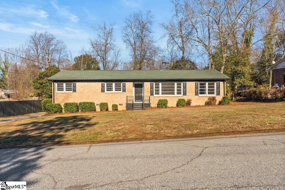 207 Azalea Court
