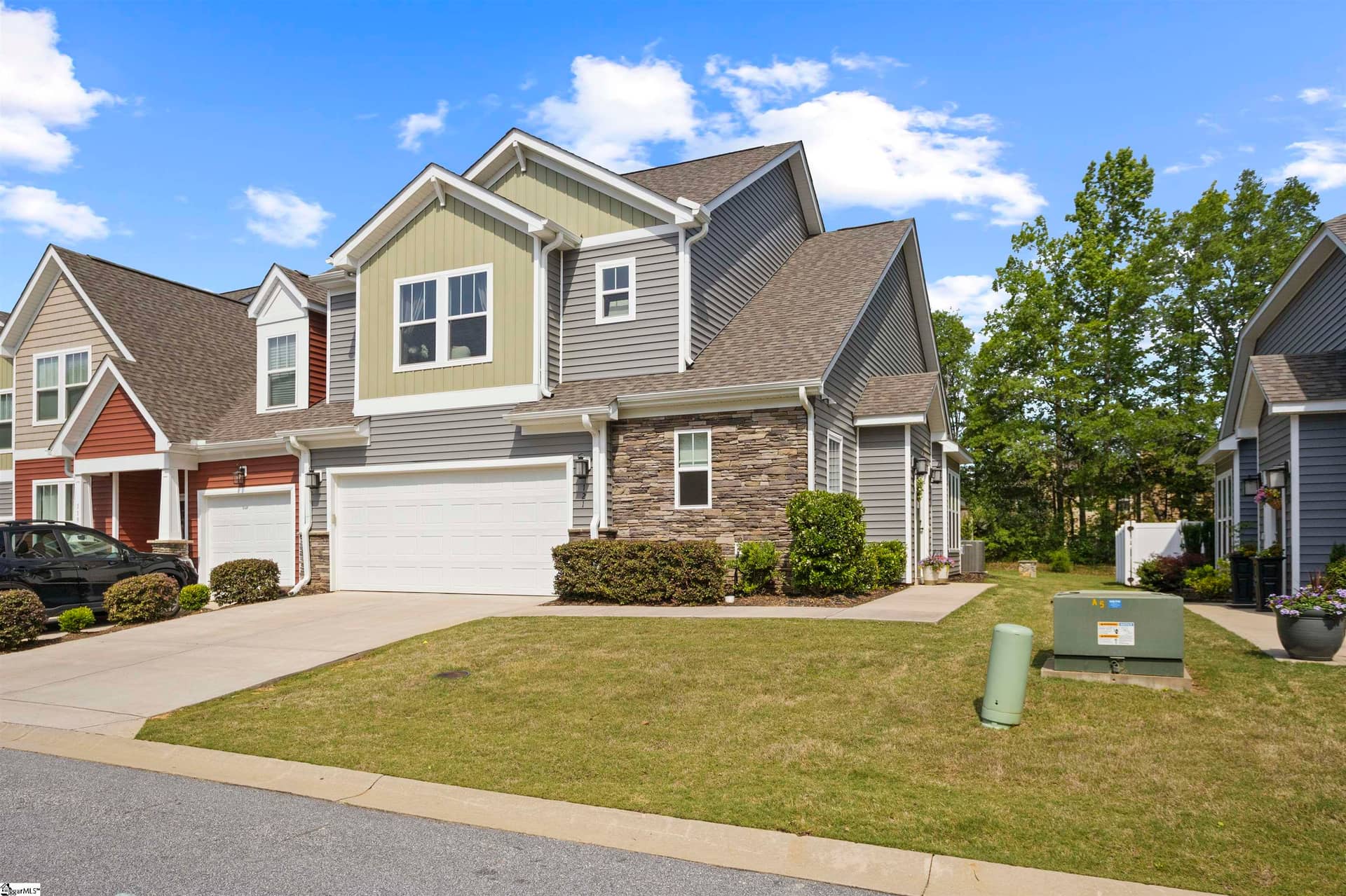 121 Creekhaven Lane