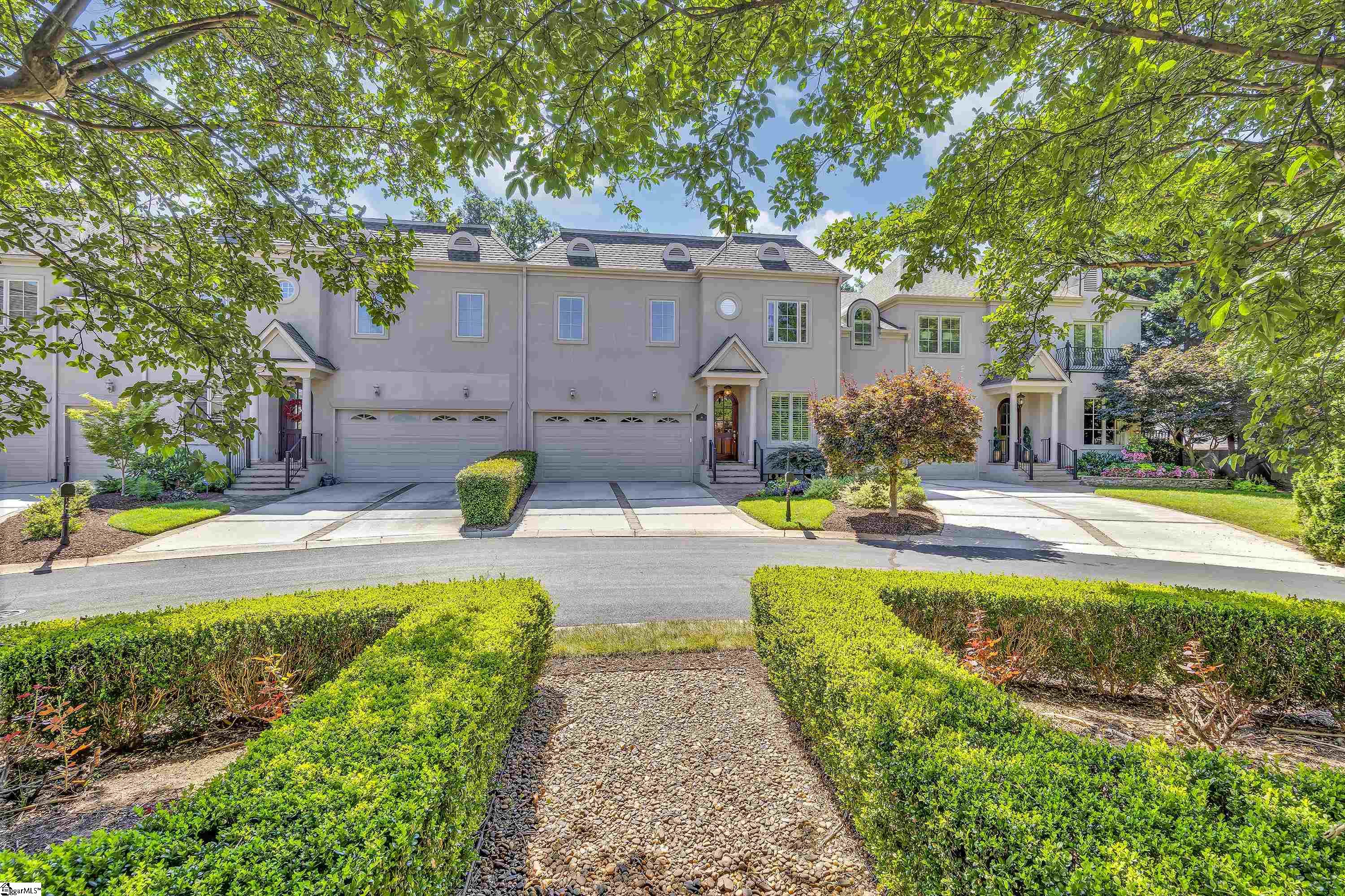40 Castellan Drive