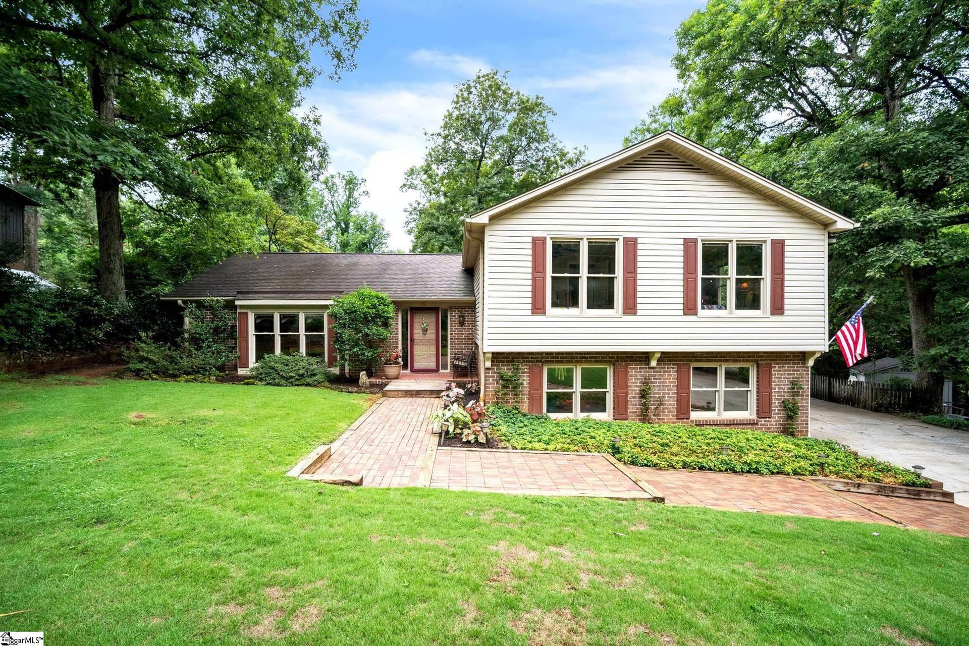 116 E Woodburn Drive