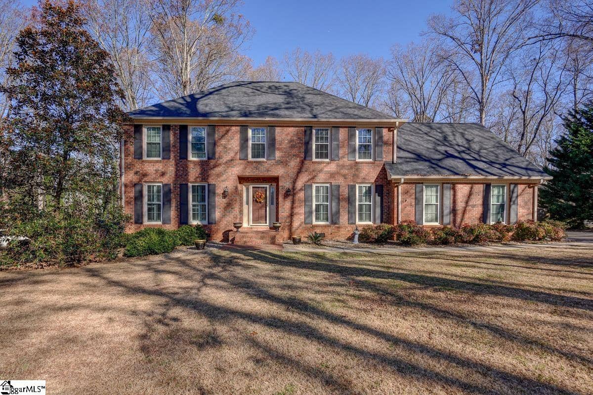 144 Woodridge Drive