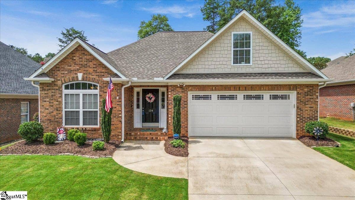 134 Hidden Ridge Drive