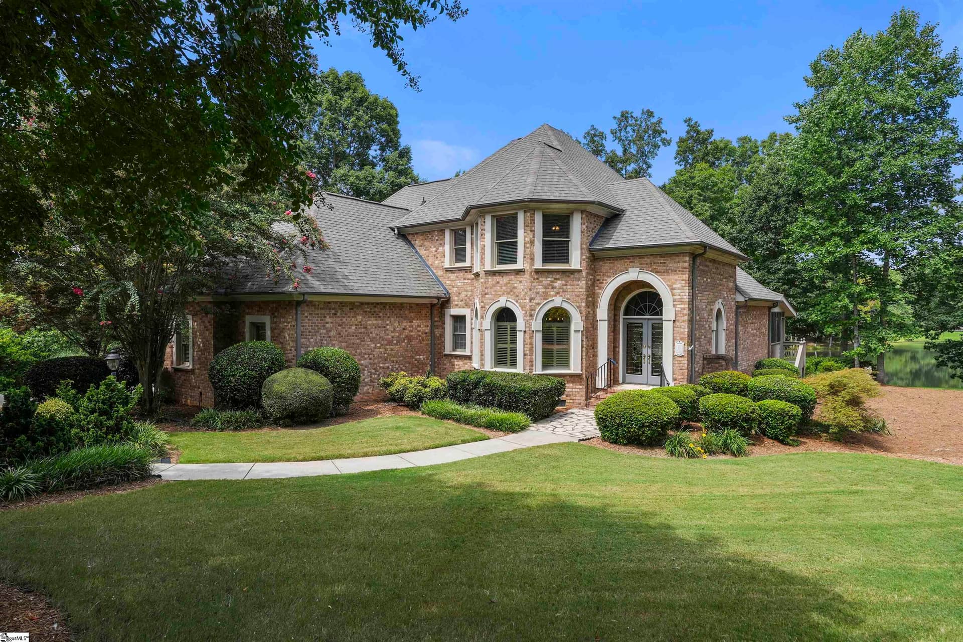 6 Lake Como Court