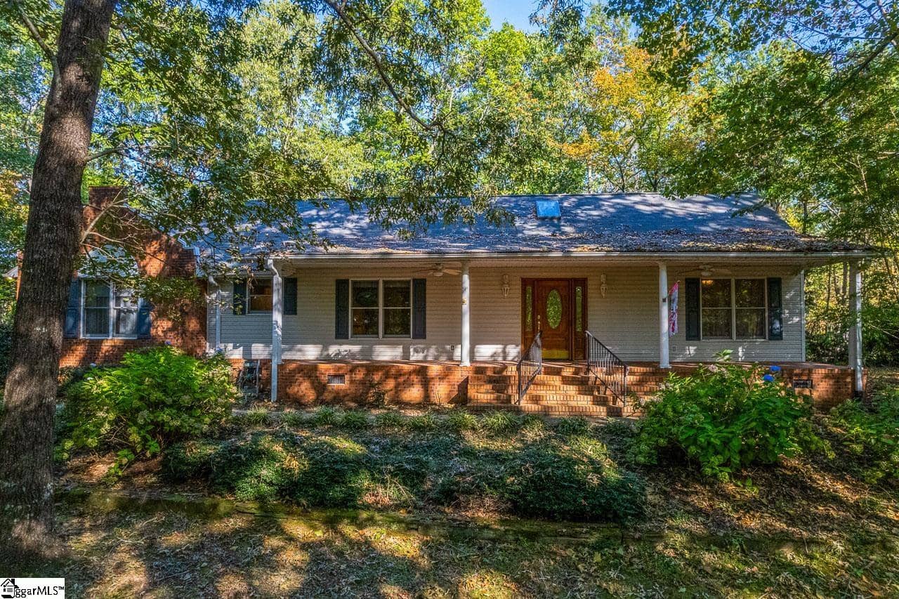 253 Fish Hawk Road