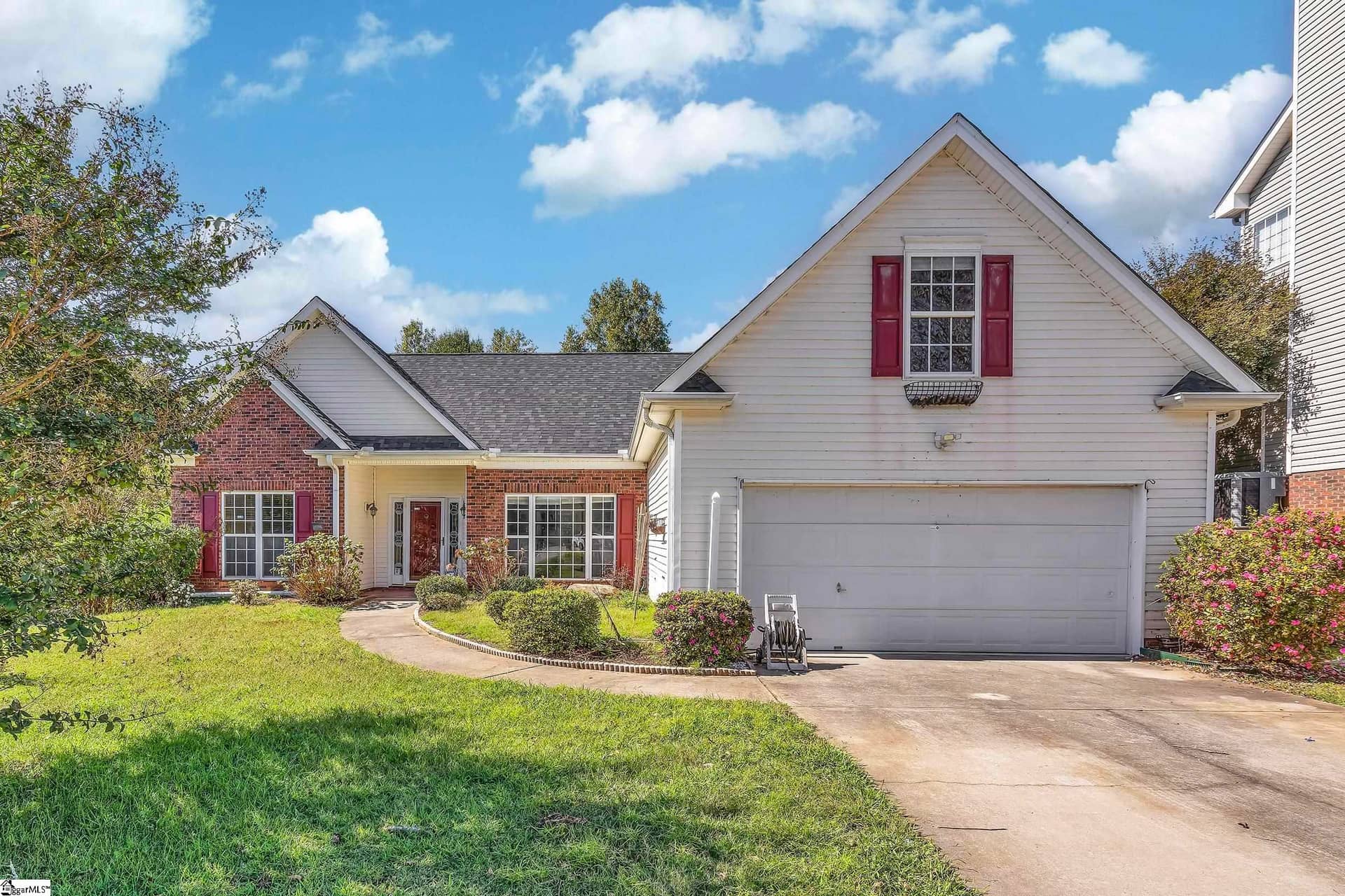 516 Walkingstick Way