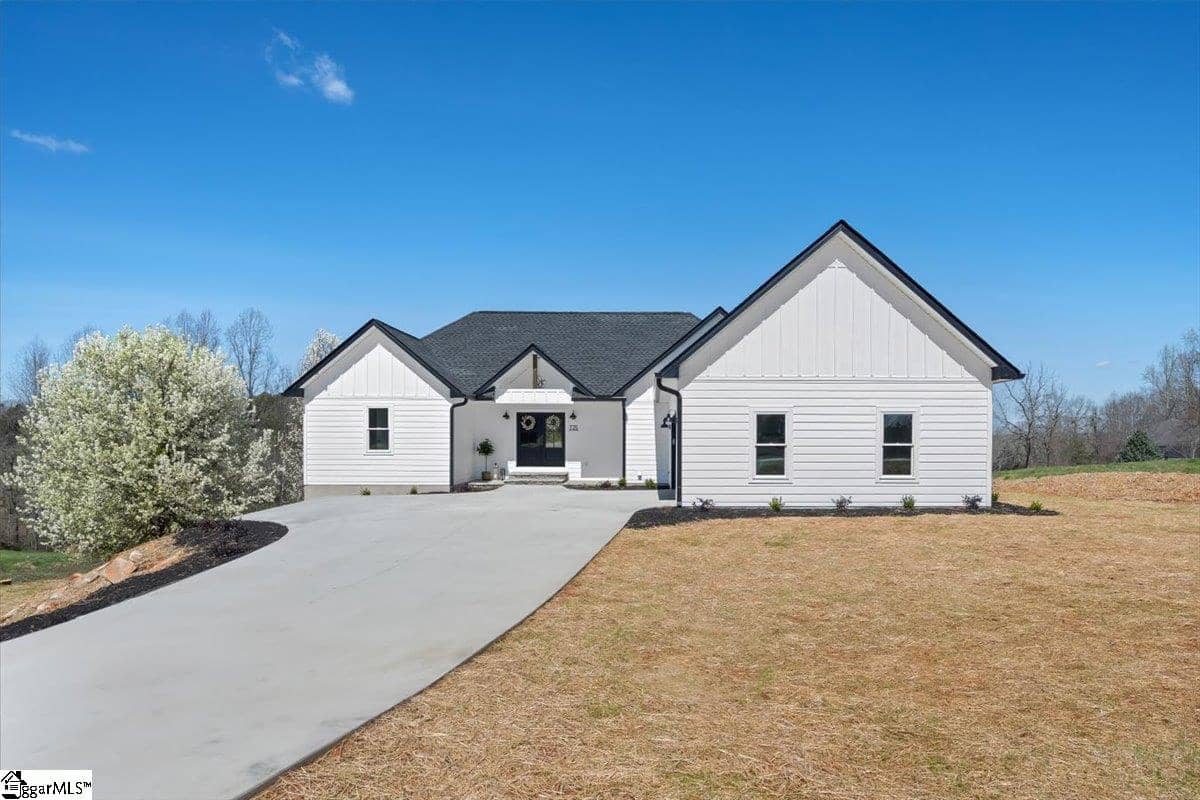 725 Hidden Falls Drive