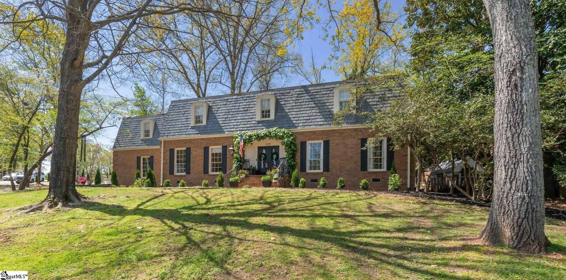 209 Laurel Road