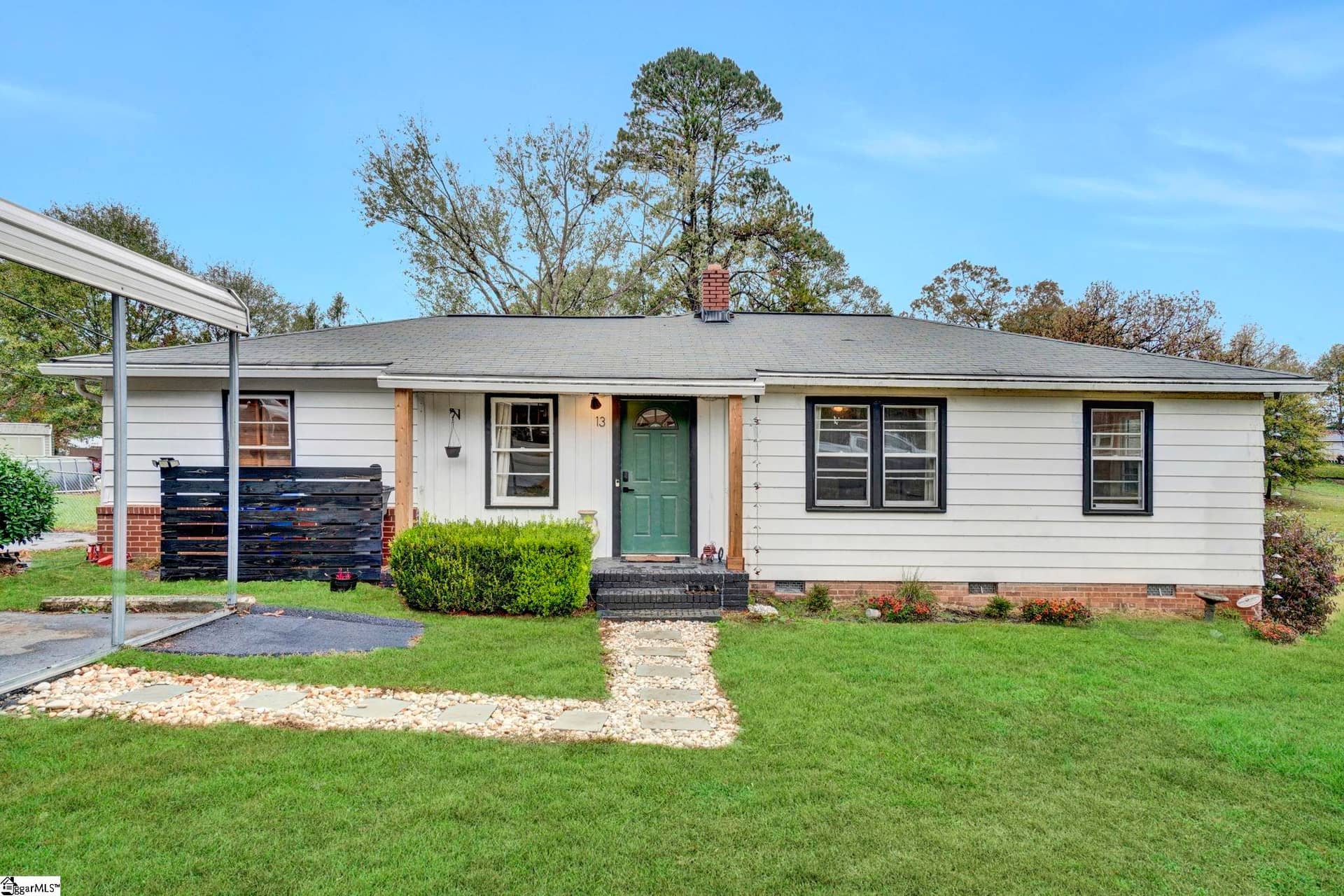 13 Derwood Circle