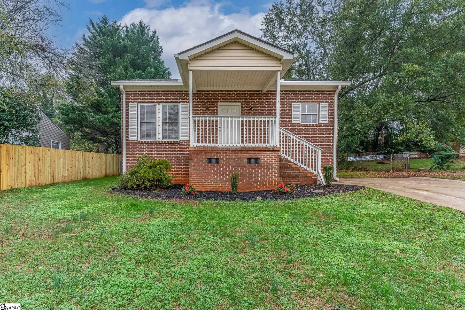 89 N Estate Drive
