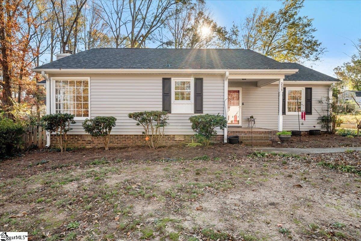 211 Saratoga Drive