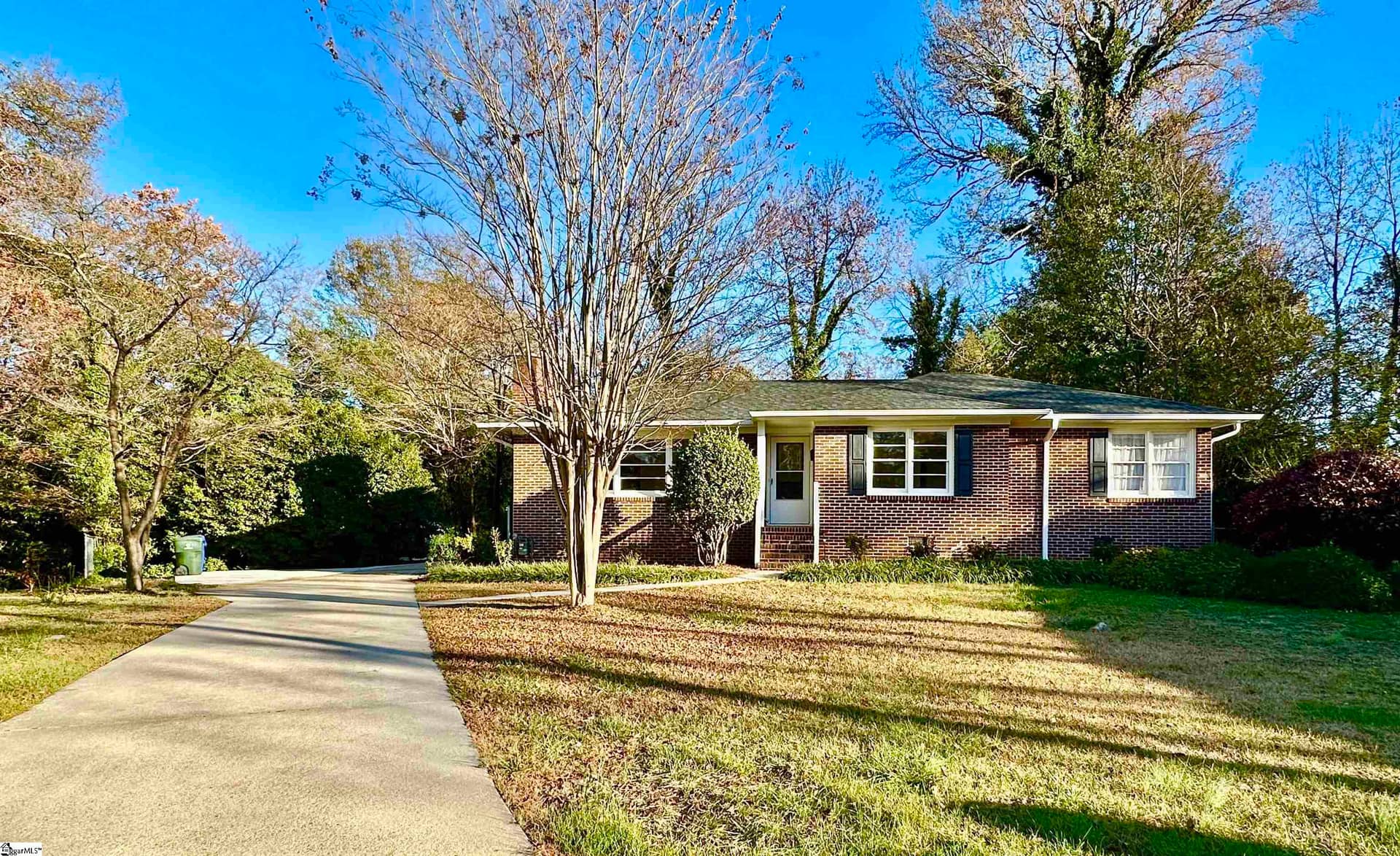 18 Brentwood Drive