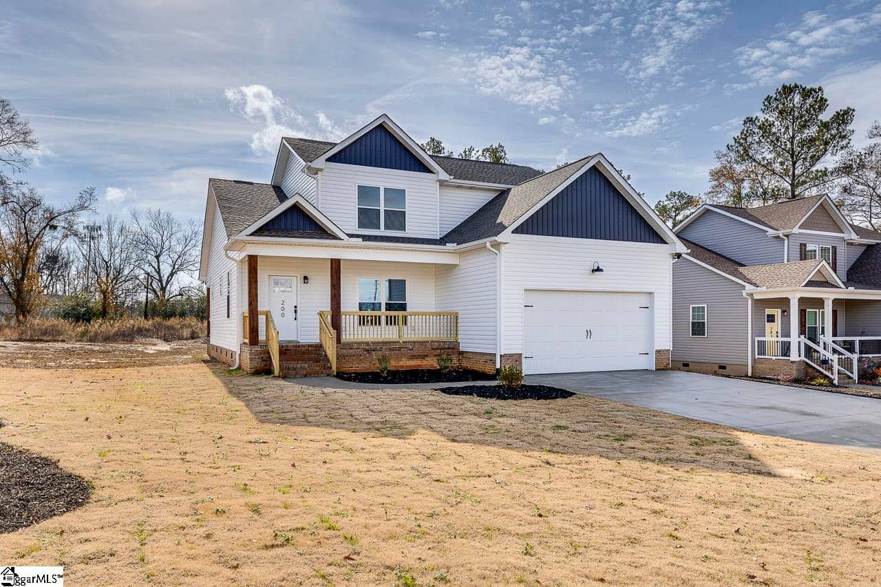 200 Hawthorne Drive