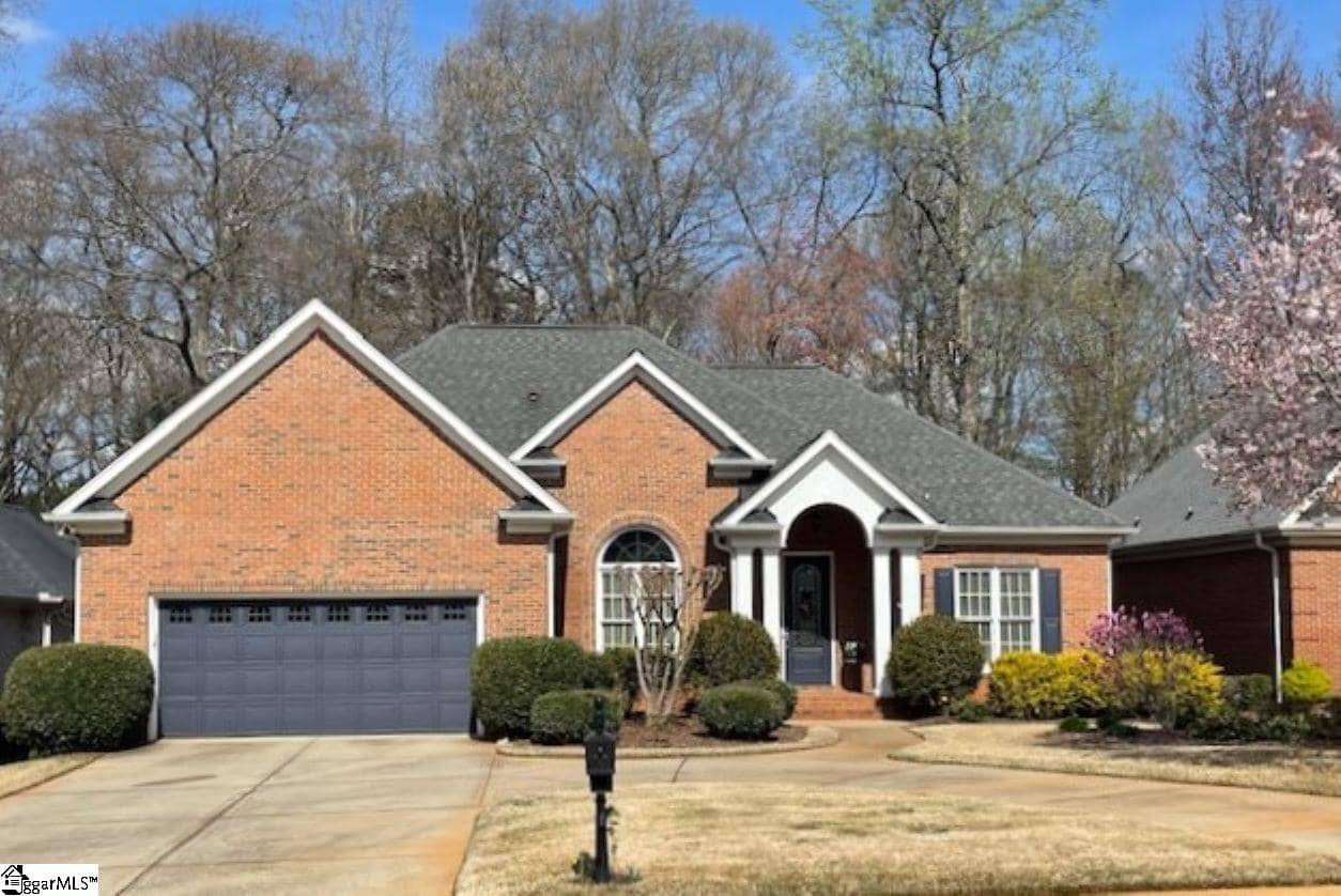 6 Broadstone Court