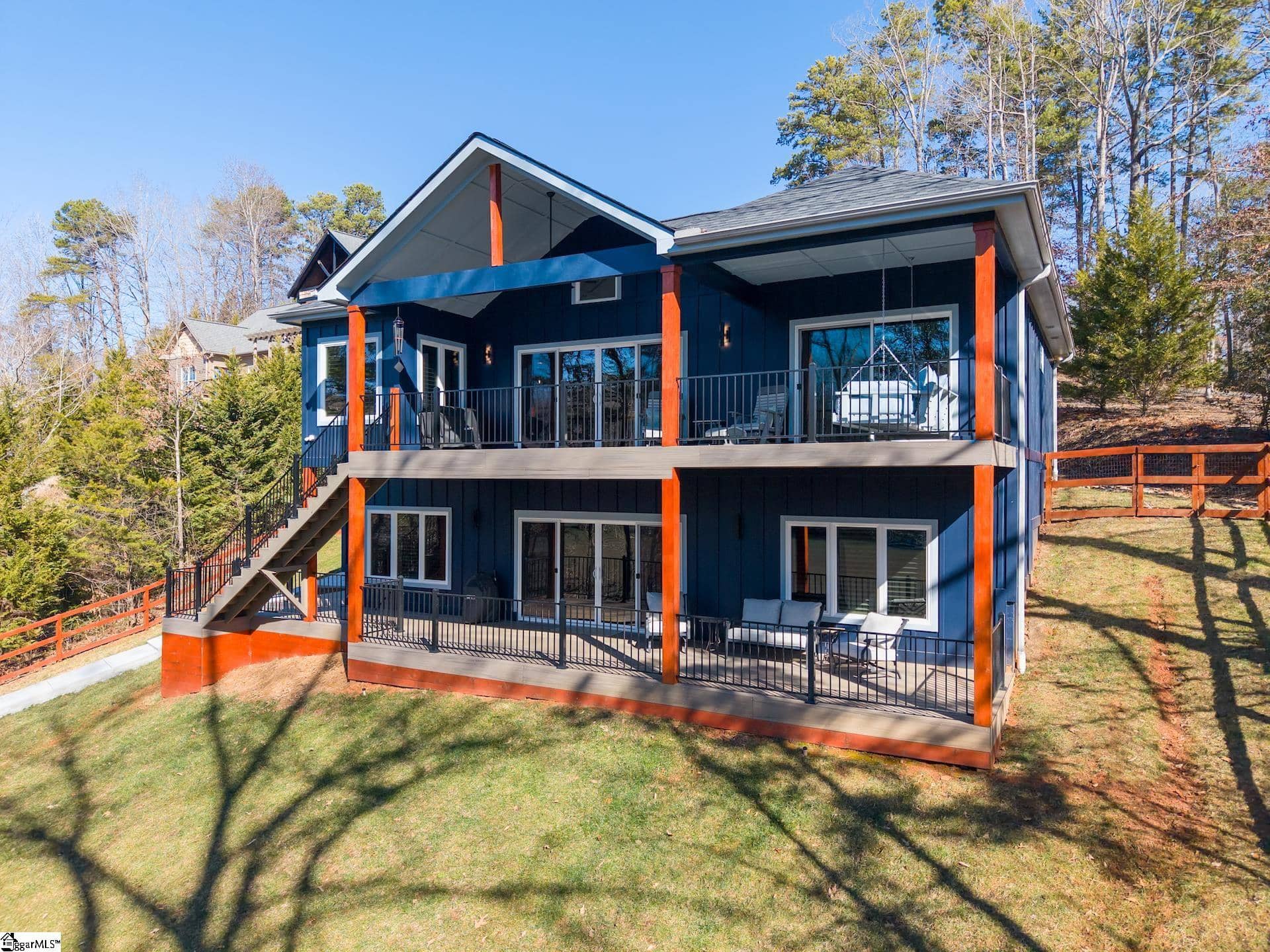 135 W Waters Edge Lane