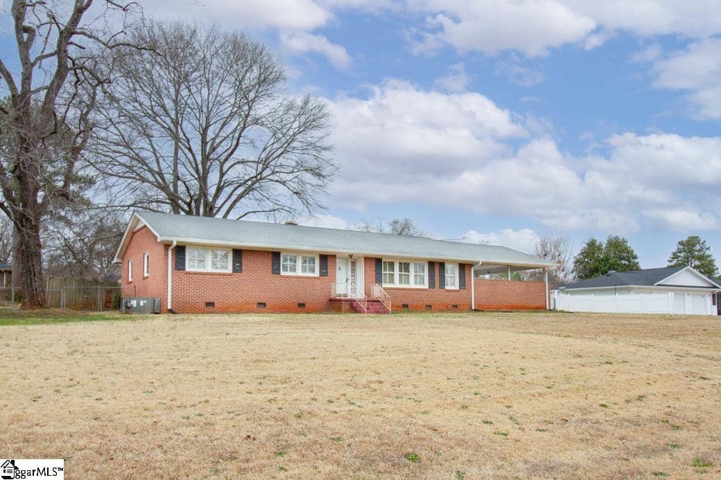 2025 Sheldon Drive