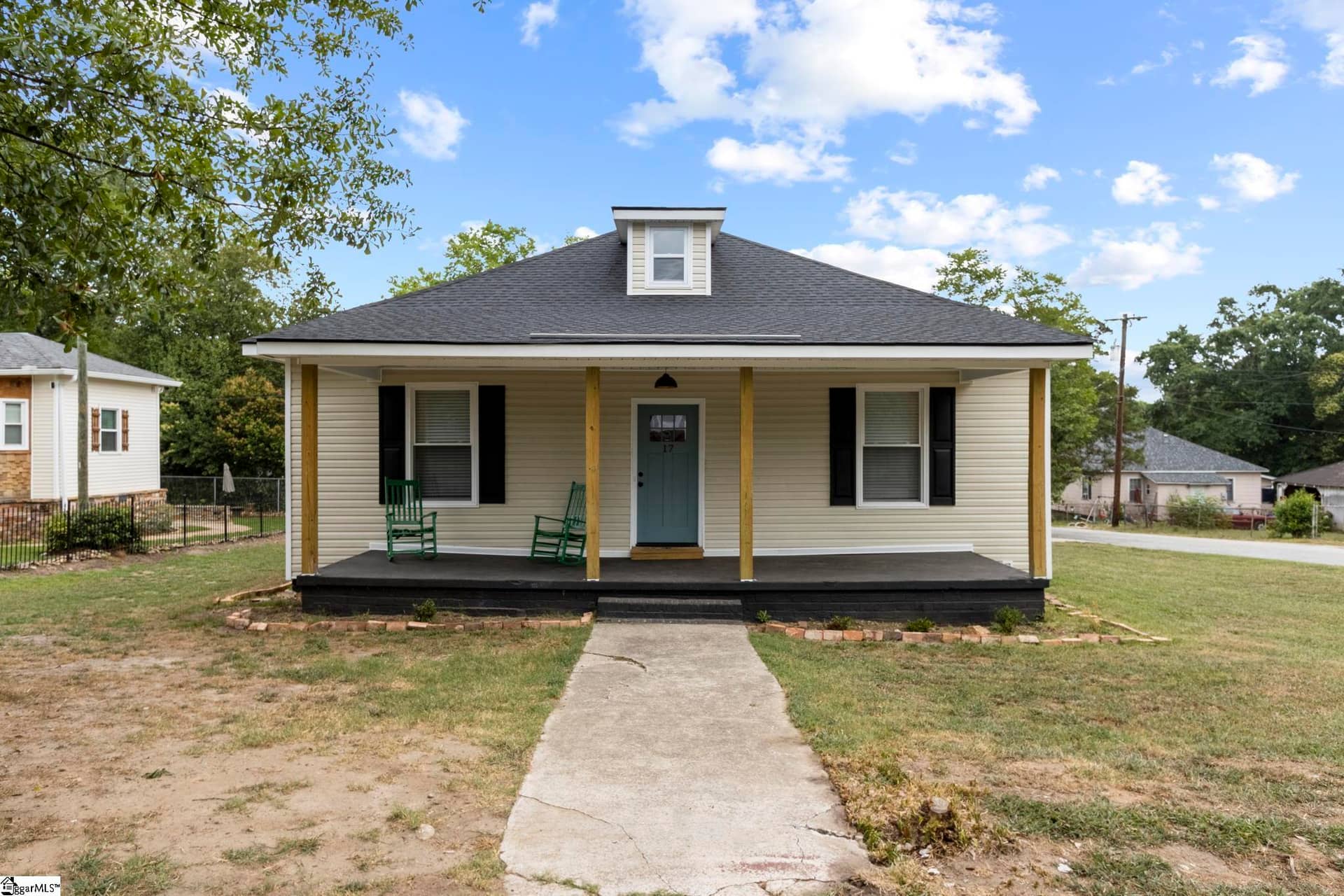 17 4th Avenue
