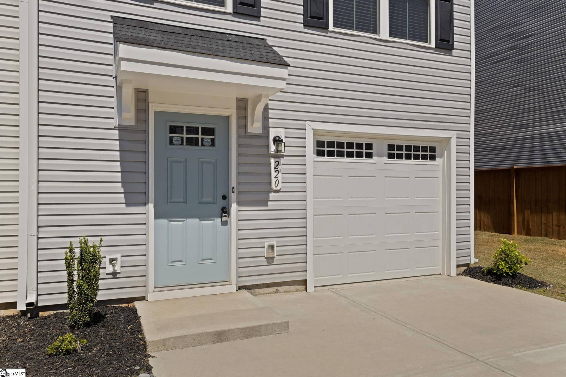 220 Maple Forge Trail