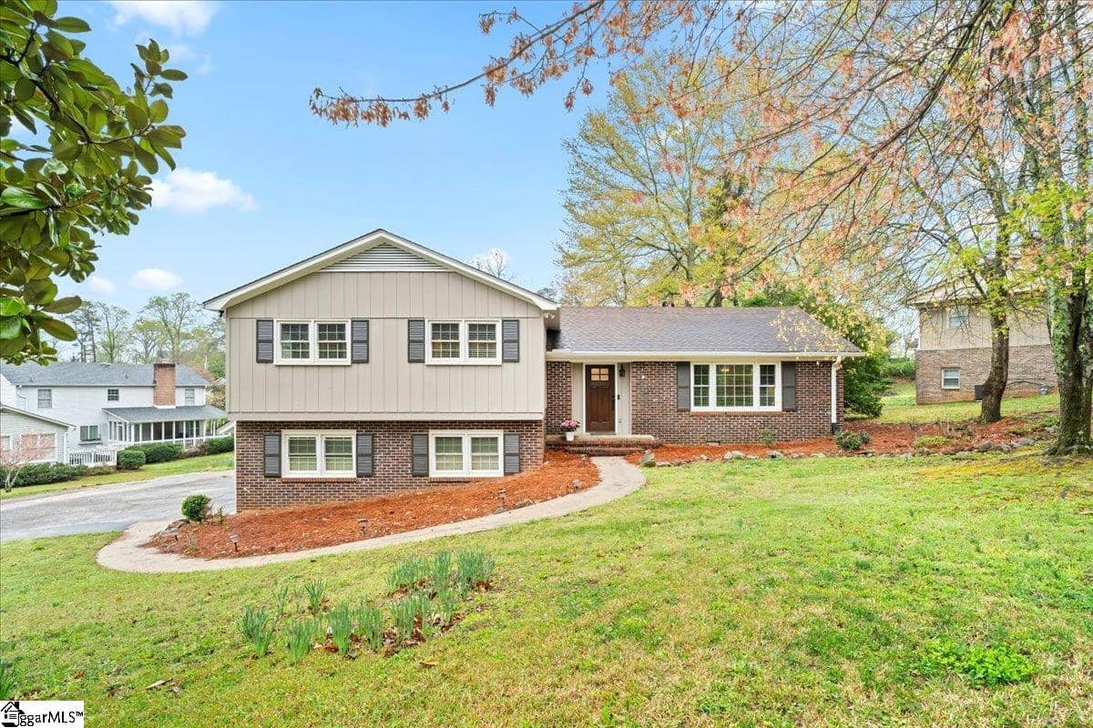 2 E Indian Trail
