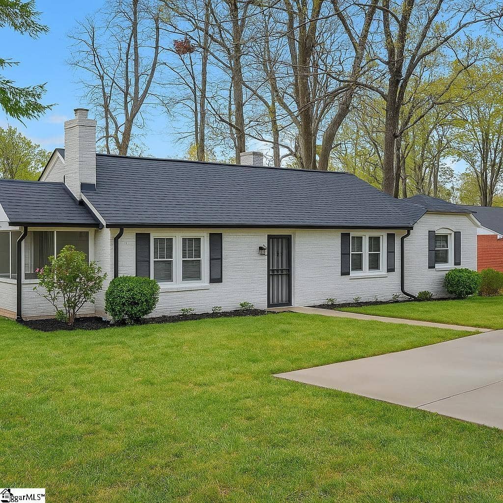 14 Woodmont Lane