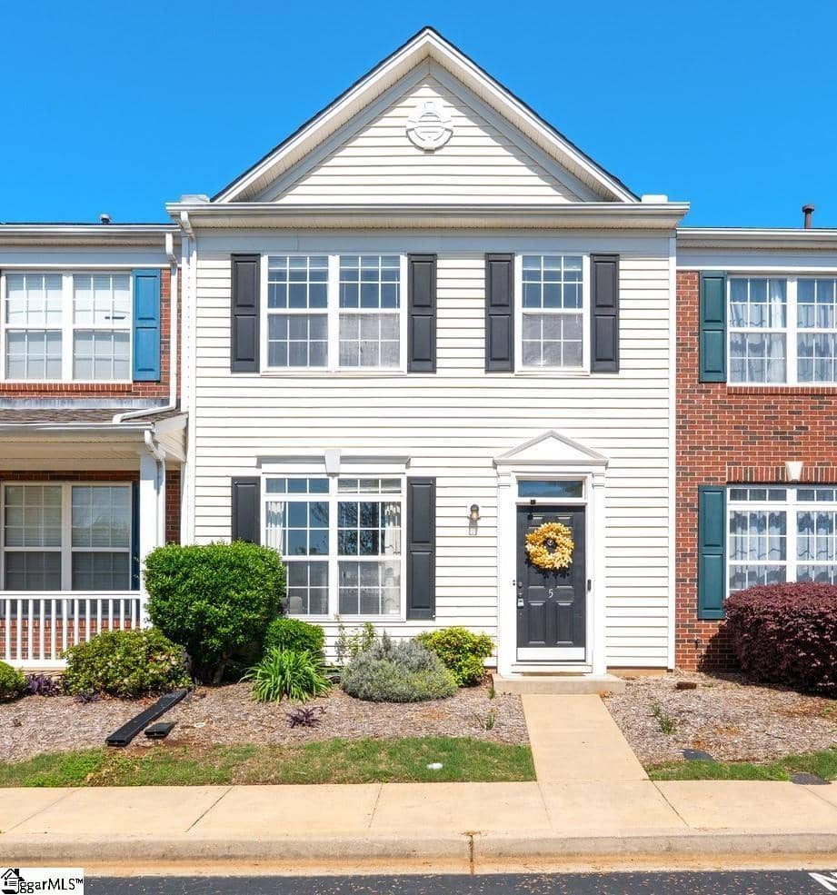 5 Stratus Court