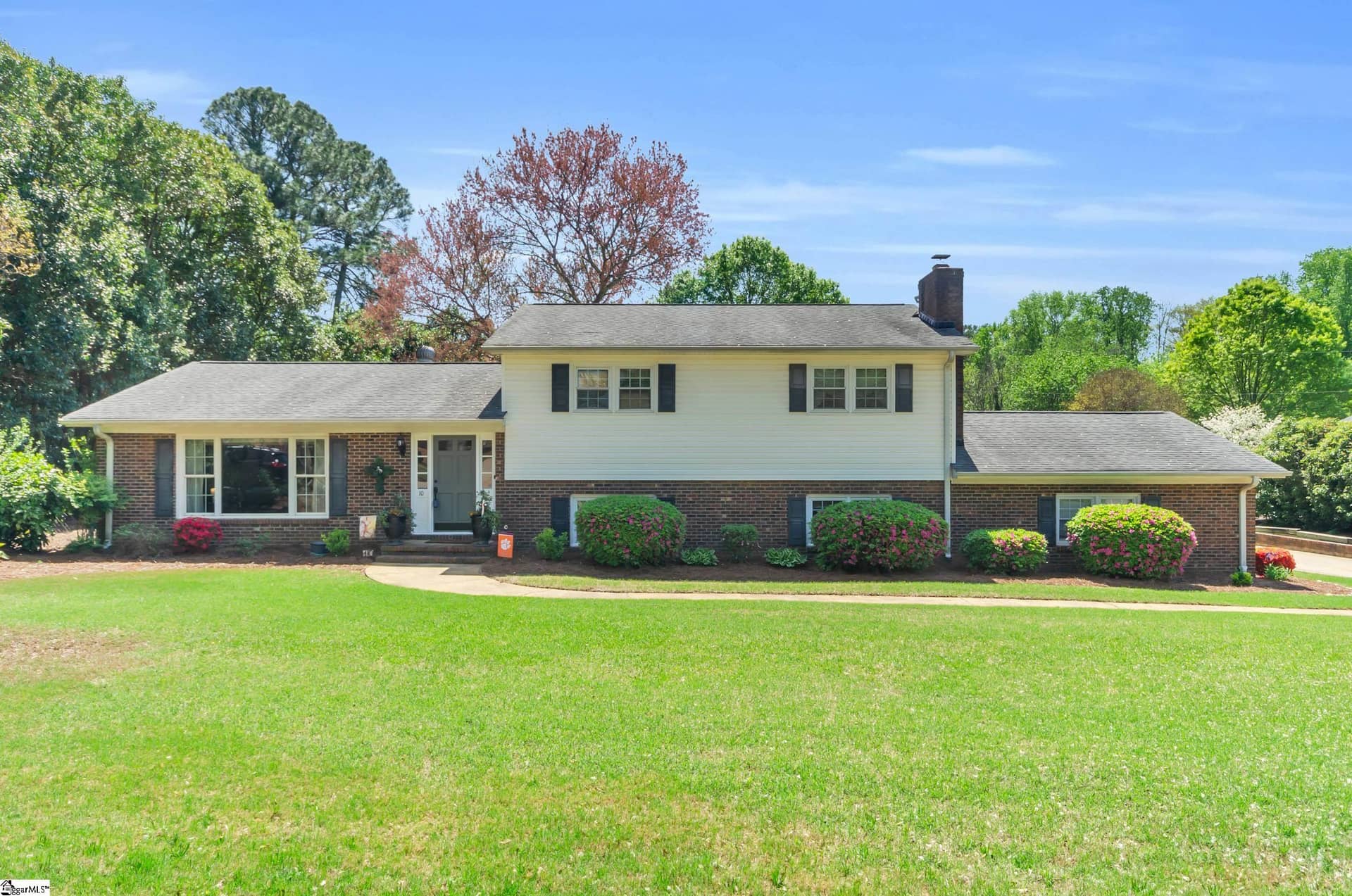 10 Seabury Drive