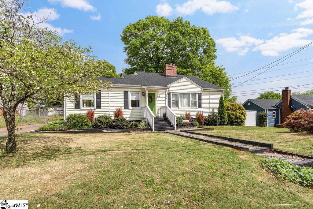21 Sewanee Avenue
