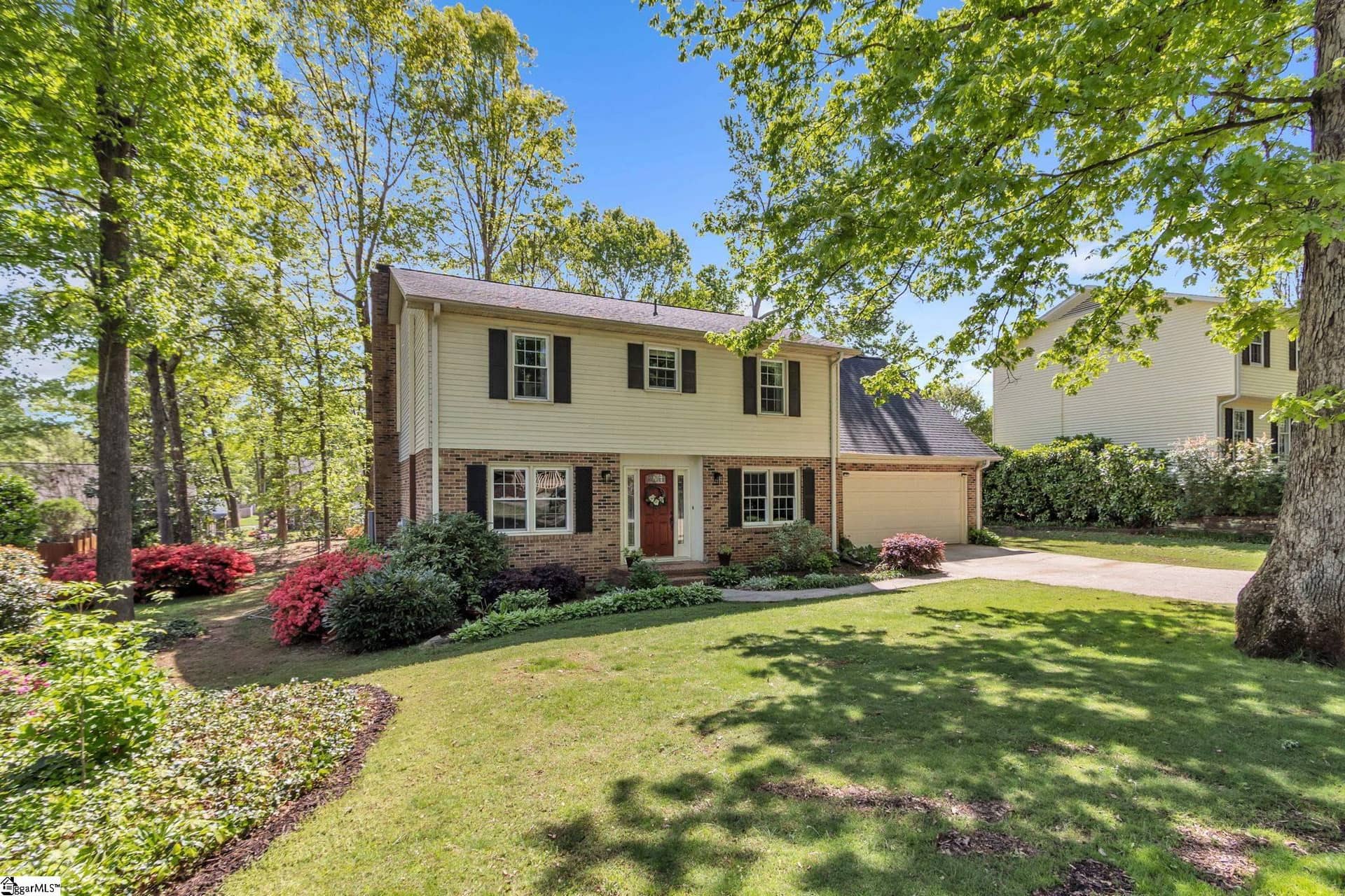 104 Royal Oak Court