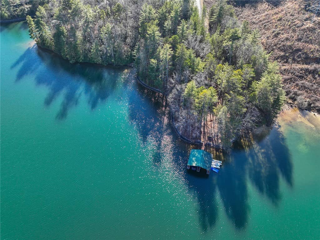 325 Cool Water Way