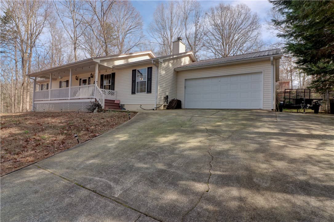937 Crestview Drive