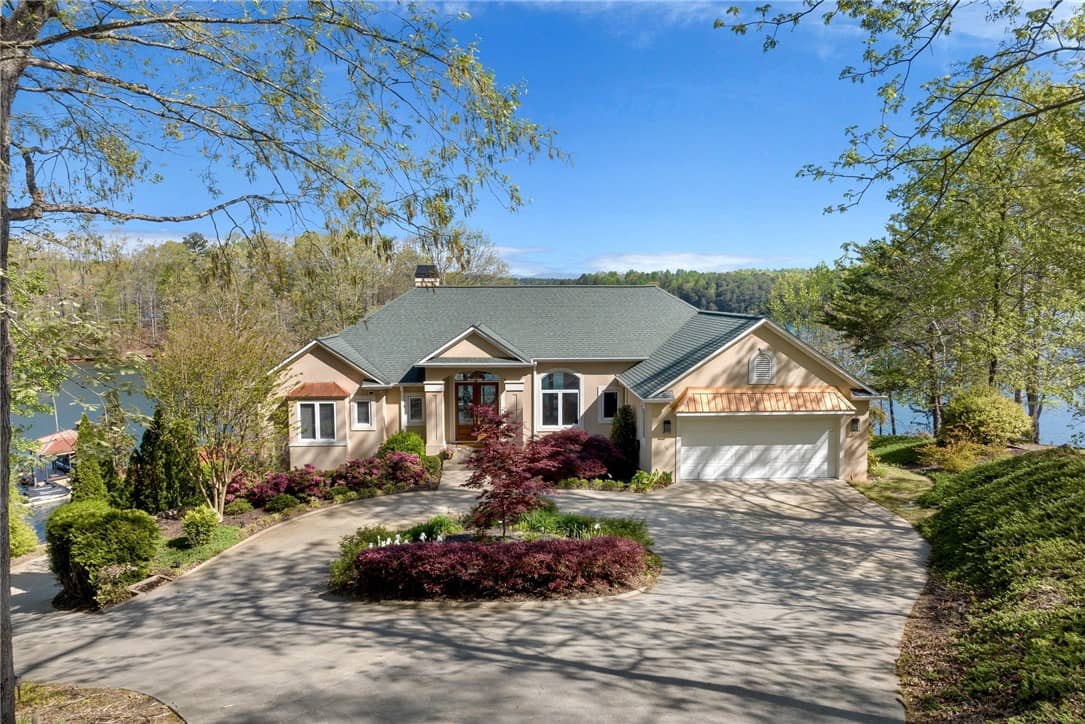 710 Topaz Court