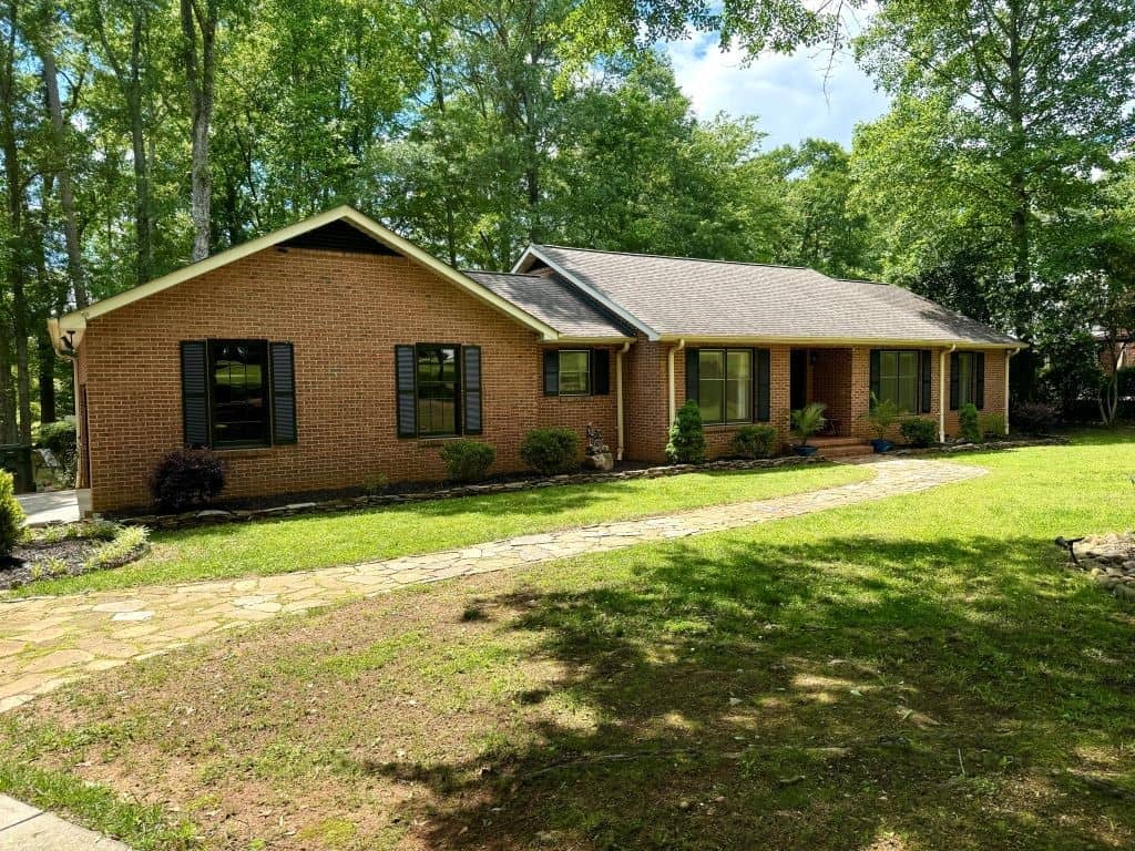 102 Wellington Road