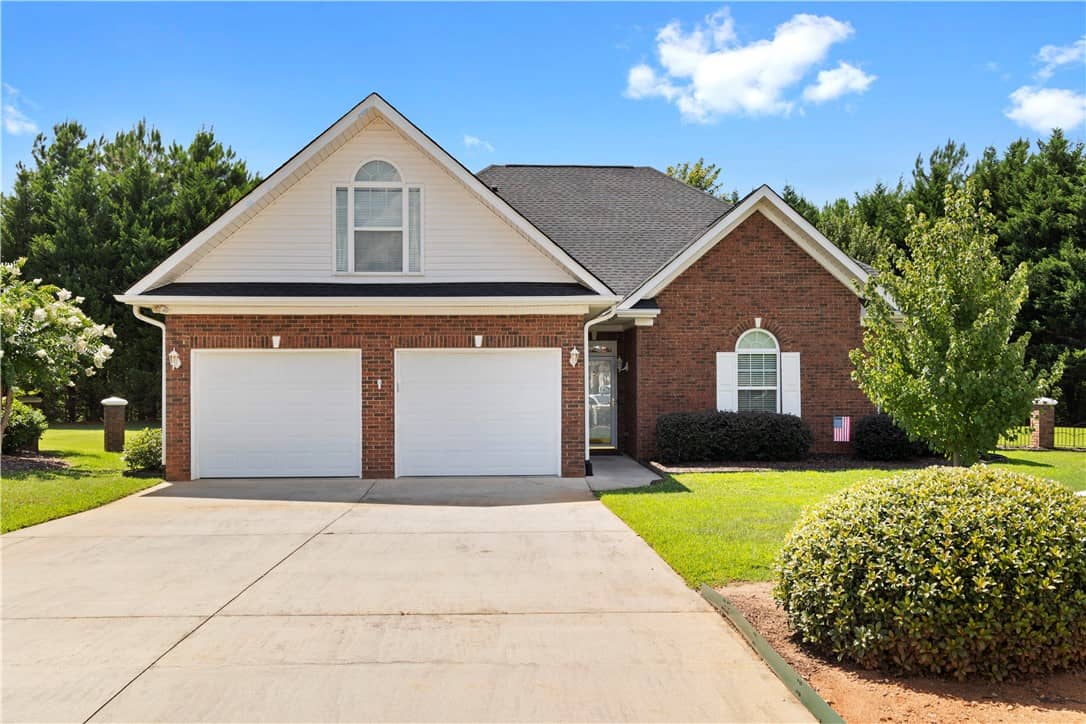 152 Camelot Drive