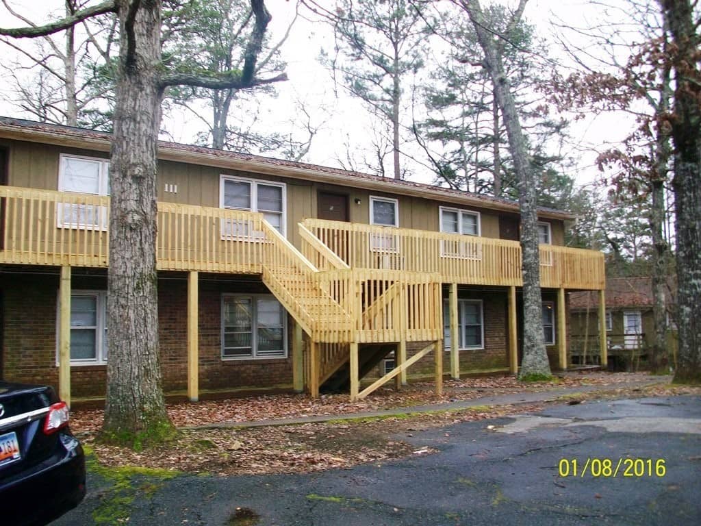 111 Creekside Drive