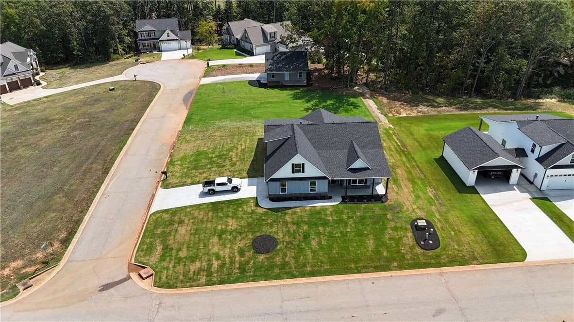 100 Pawleys Court