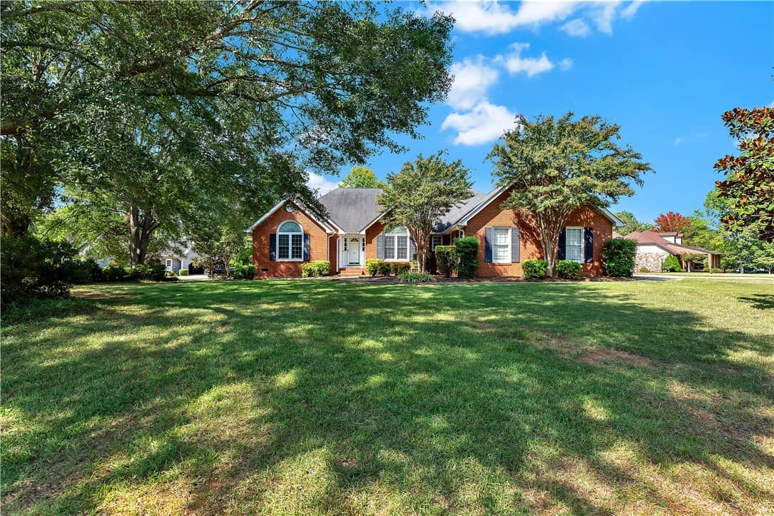101 Brittany Park