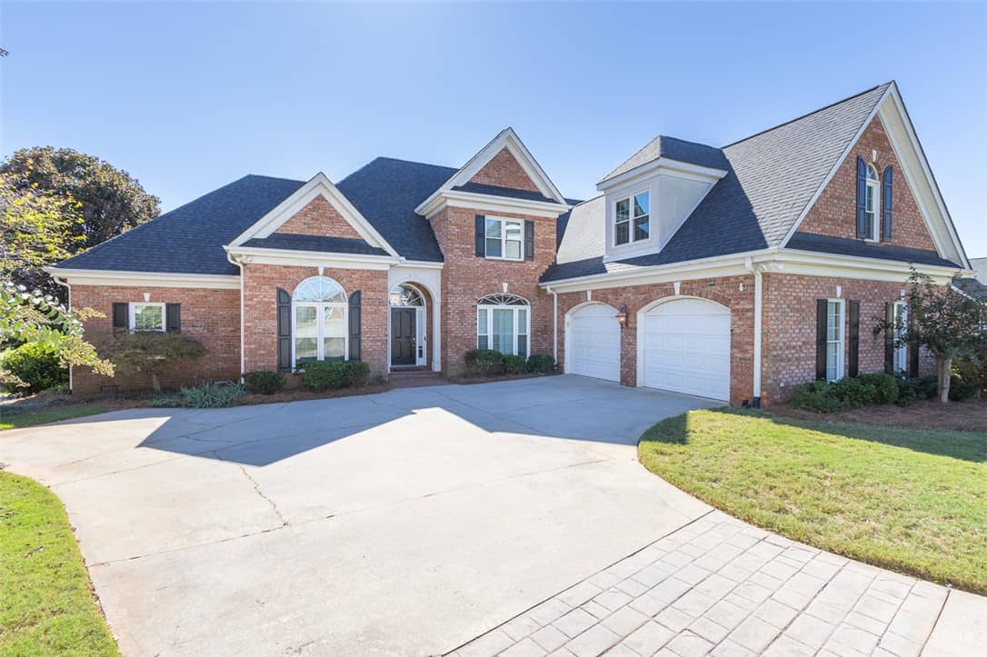 121 Parkside Drive