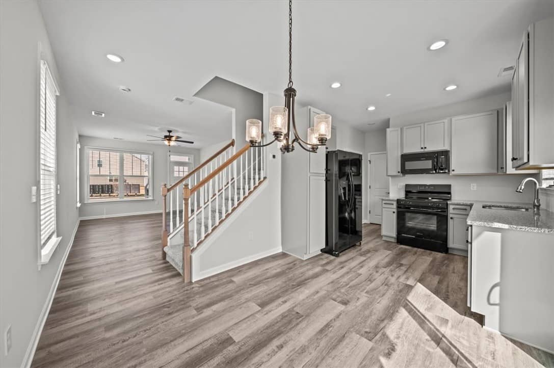 421 Bee Cove Way