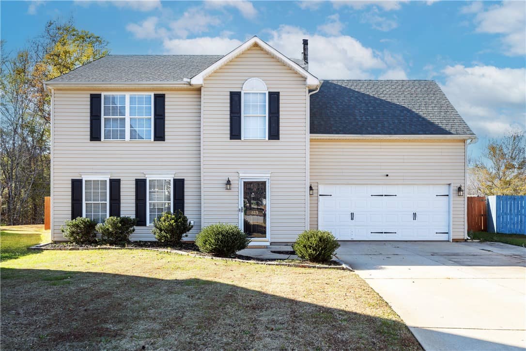 513 Flanders Court