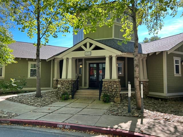 833 Old Greenville Highway