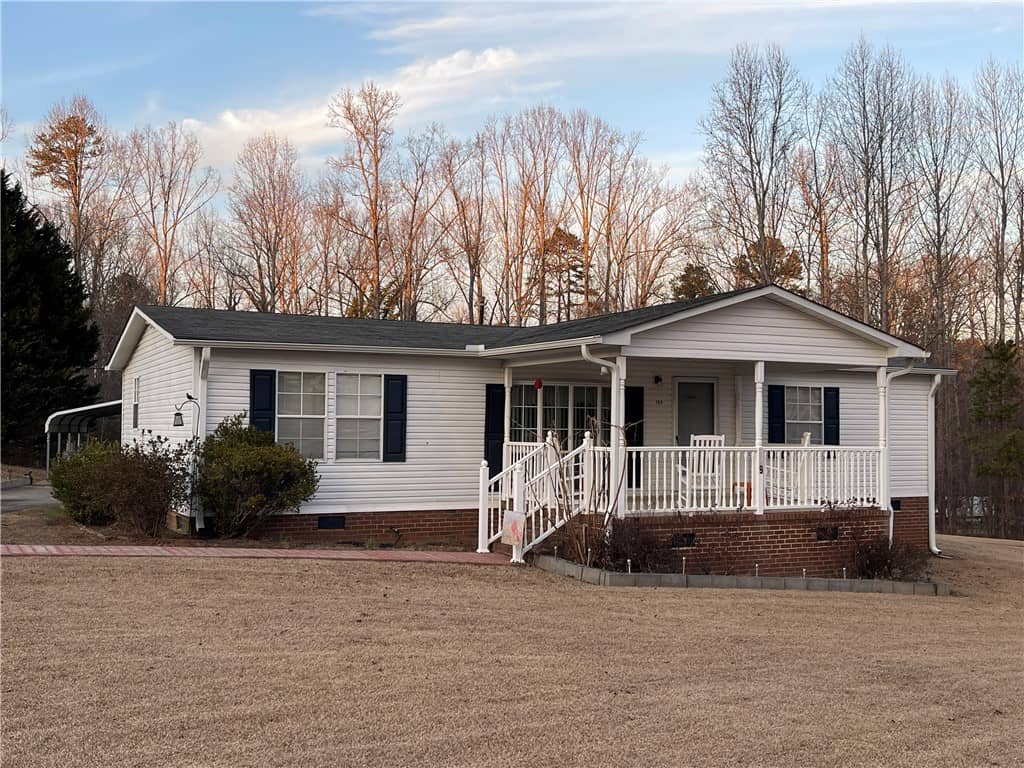 109 Woodstream Lane
