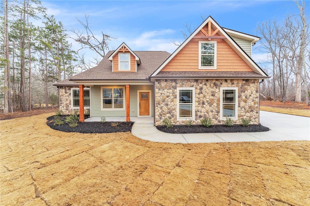104 Deer Trot Avenue