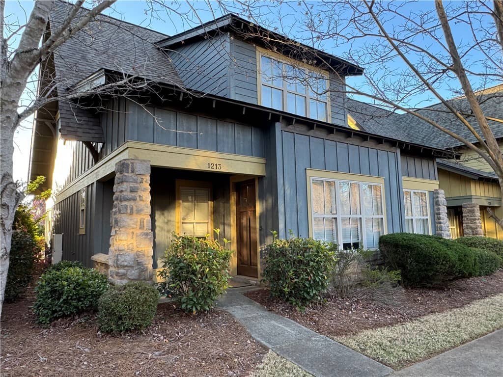 101 West Lane