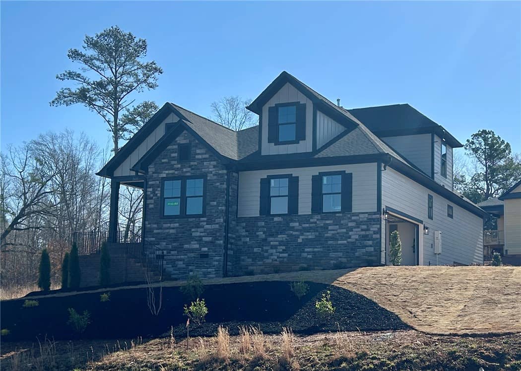 2601 Dog Leg Lane