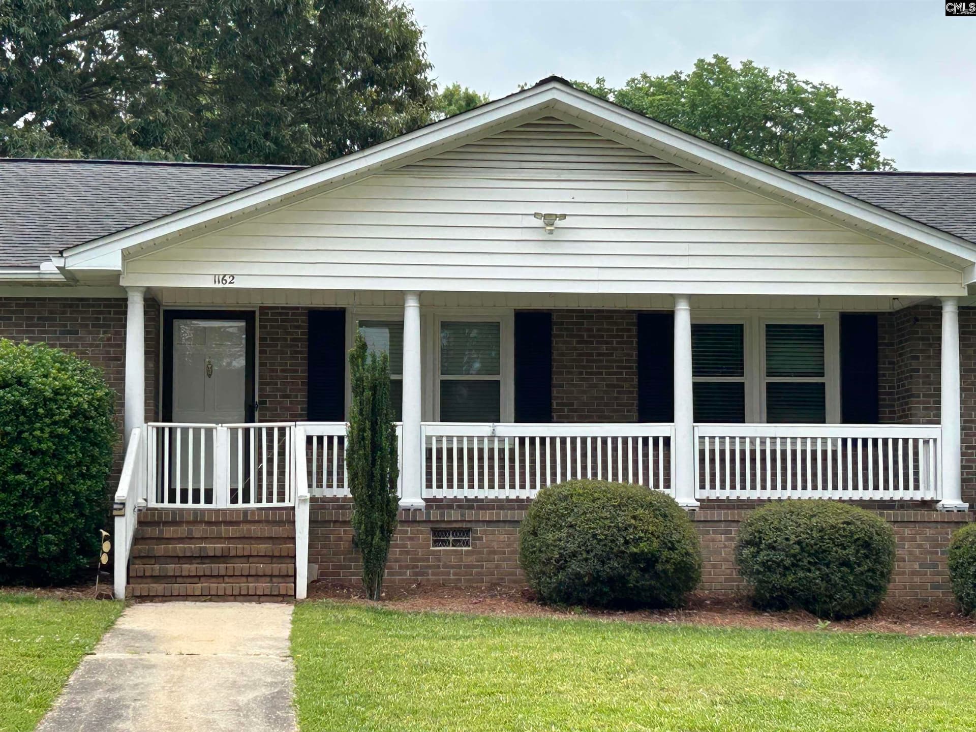 1162 Crosshill Lane