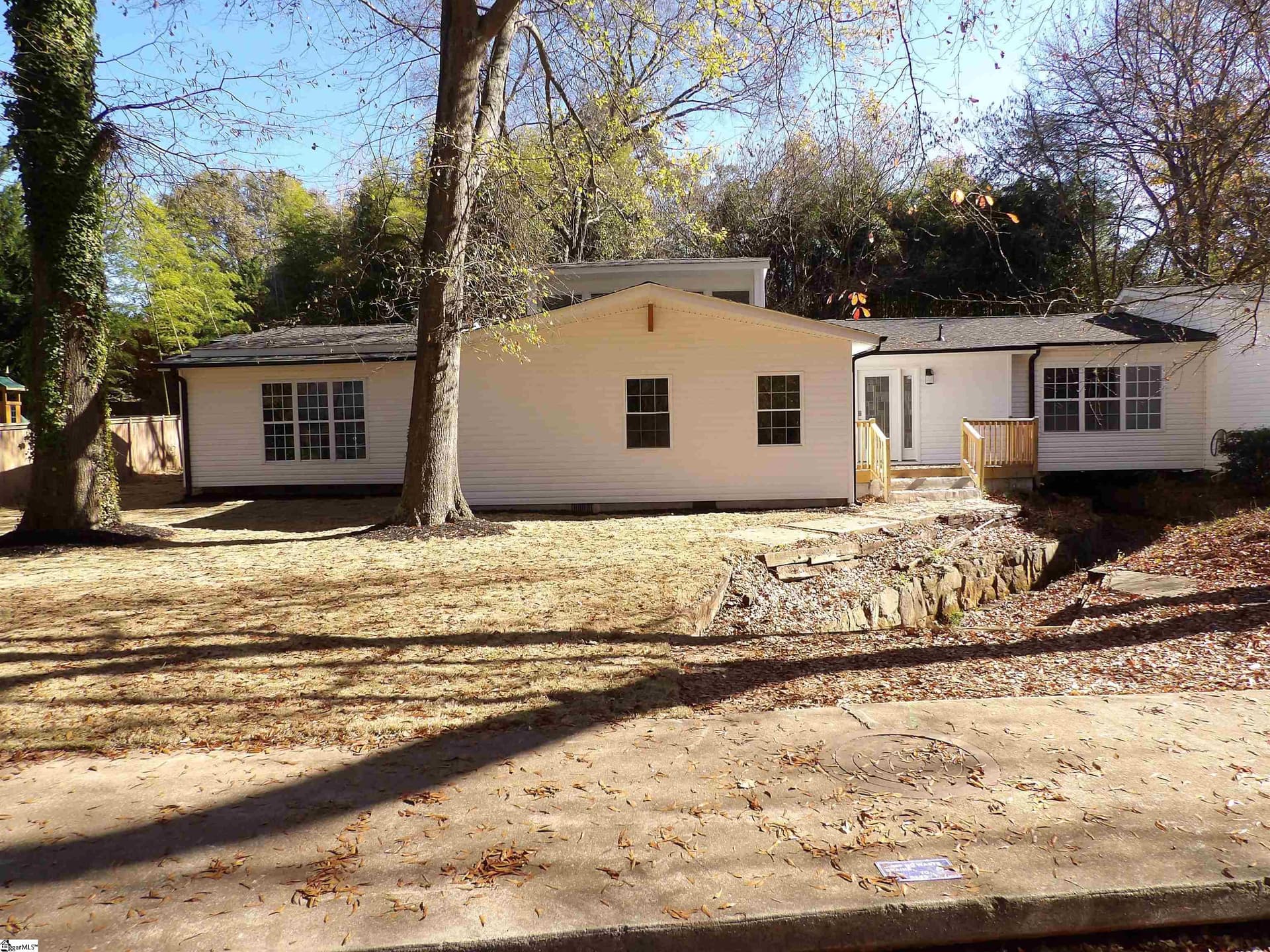Property image 1 at 20 MEREDITH Lane, Greenville, SC 29607
