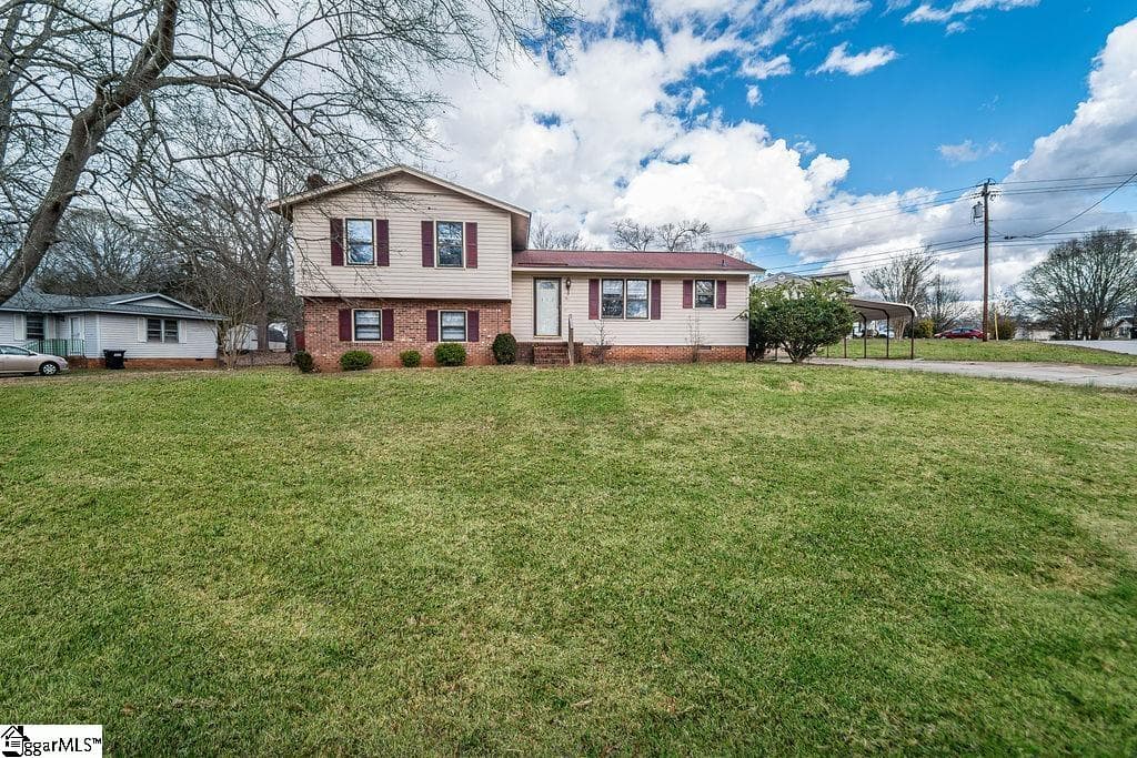 Property image 3 at 102 Seedleaf Court, Simpsonville, SC 29680