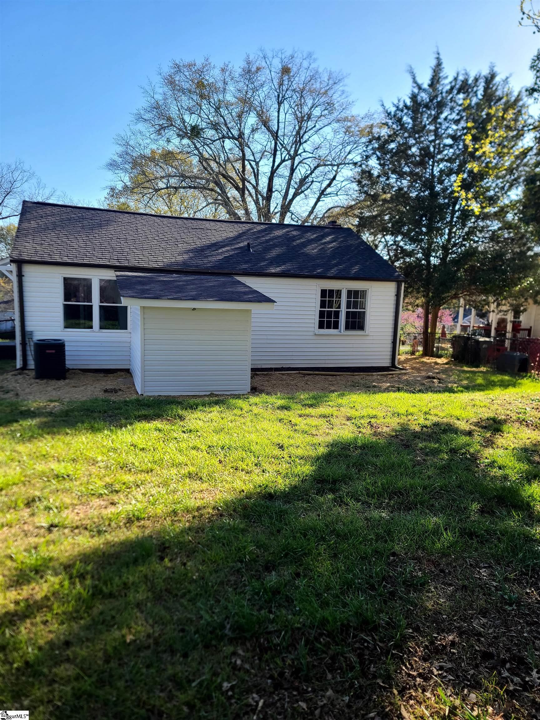 Property image 4 at 127 S Estate Drive, Greenville, SC 29605