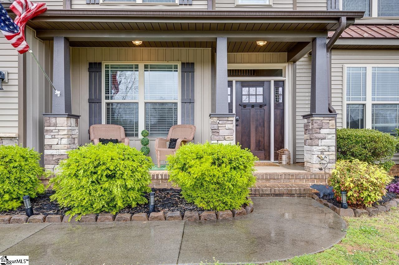 Property image 3 at 204 Willowgreen Way, Greer, SC 29651