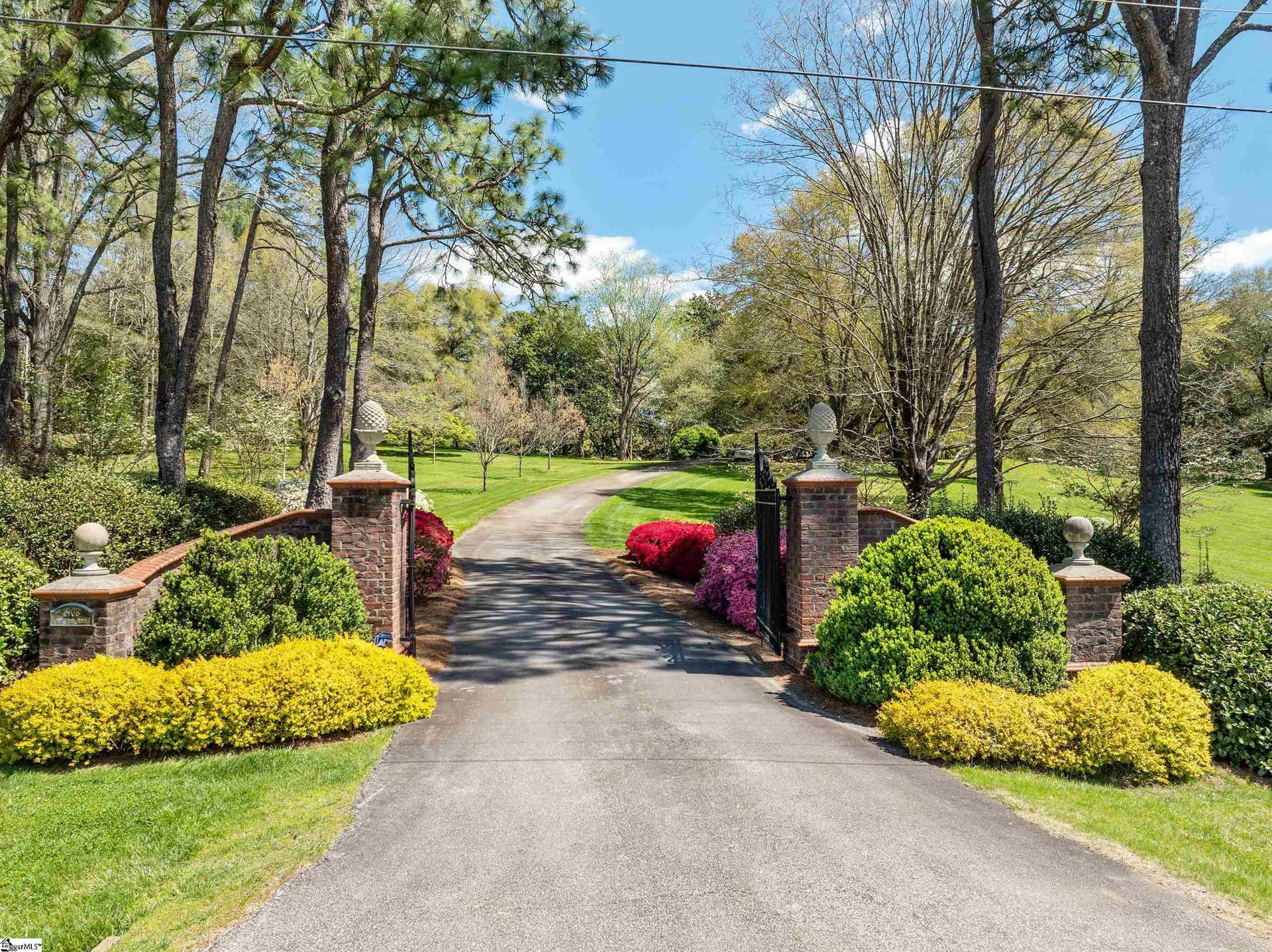 Property image 3 at 1908 Roe Ford Road, Greenville, SC 29617