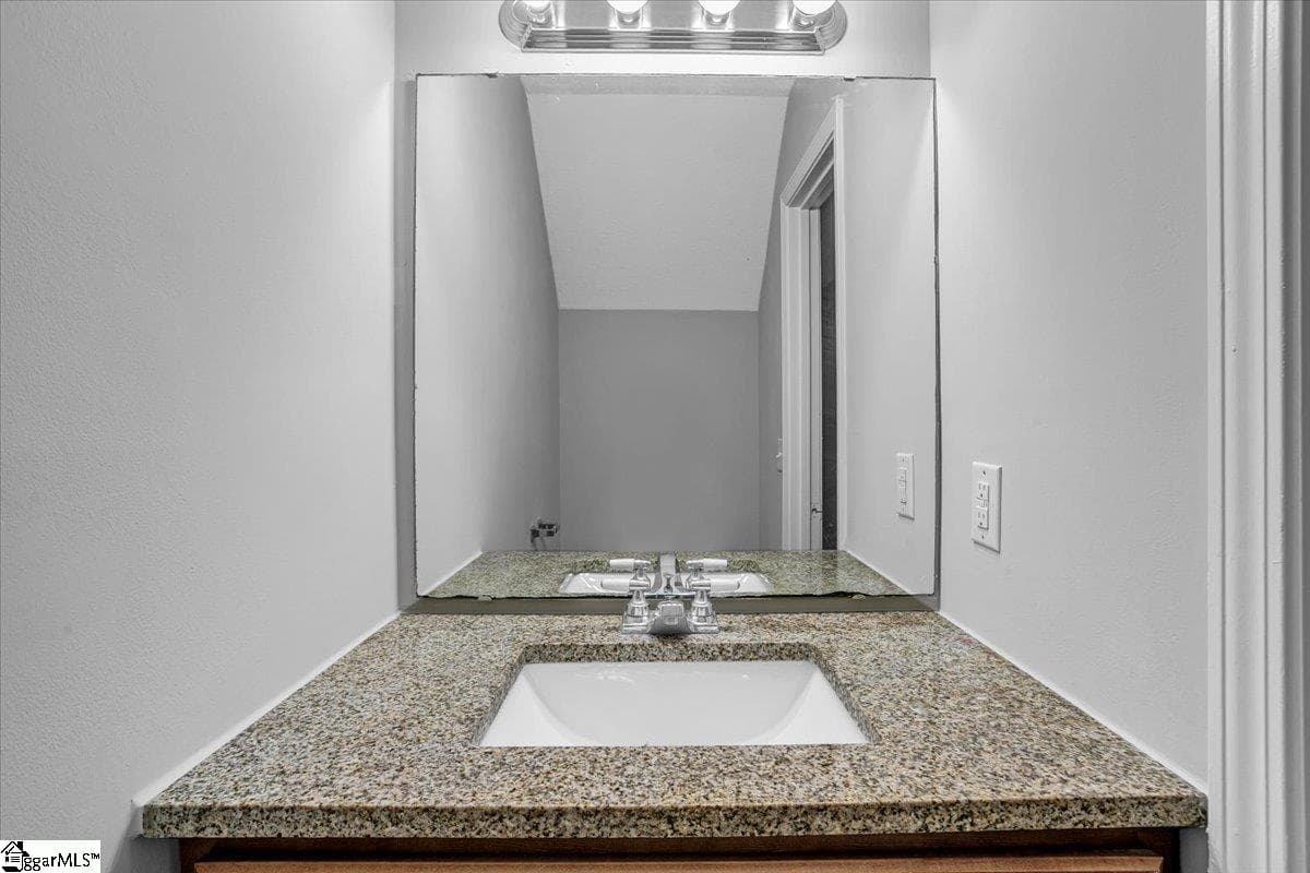 Property image 5 at 100 Buttercup Way, Taylors, SC 29687